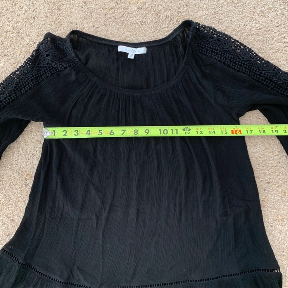 Fever black top with lace sleeve detail medium - Picture 6 of 8